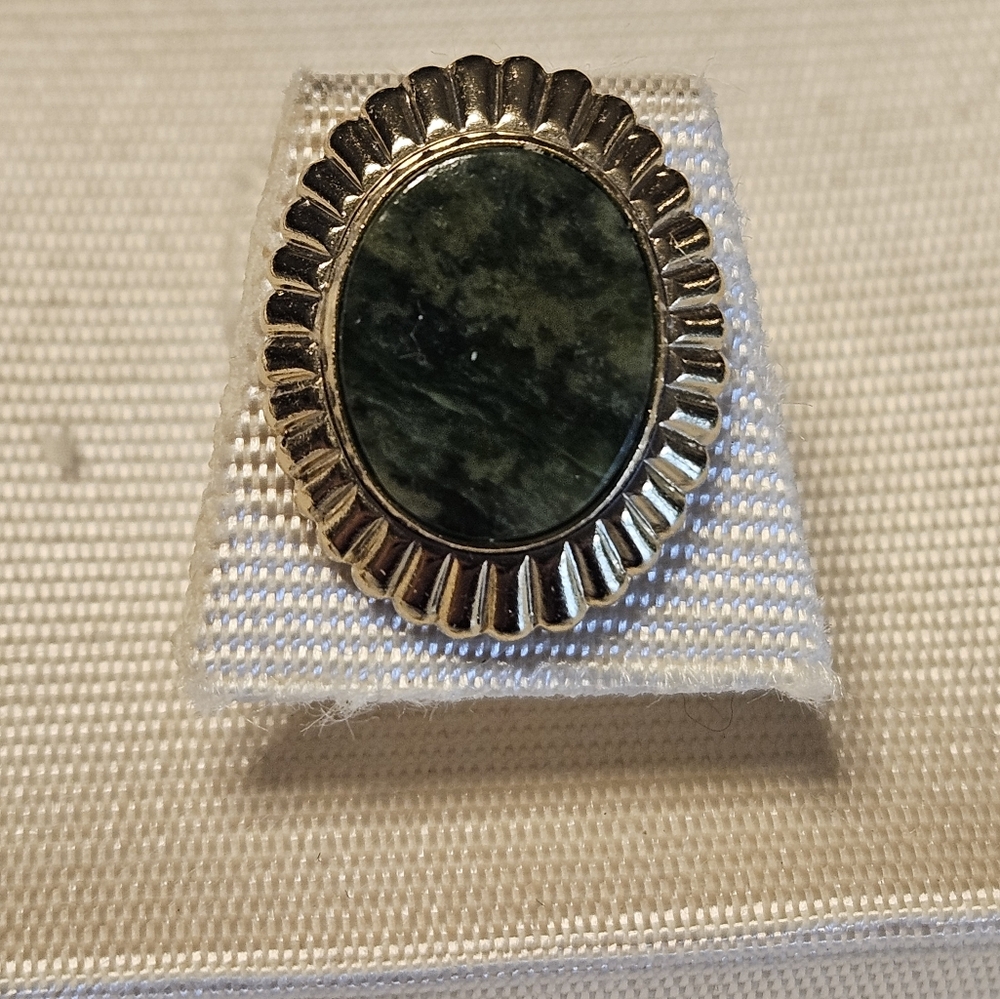 Vintage Agate Stone Tie Tack in a Gold-Tone Setting With T Bar and Chain